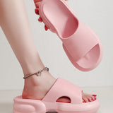 slides sandals， slides slippers，bathroom slippers，home slippers， beach sandals